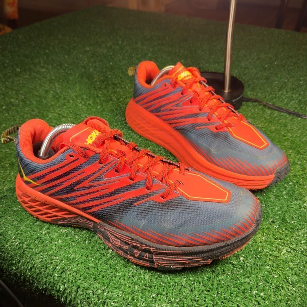 HOKA ONE ONE SPEED GOAT 4 - Men’s Running Shoes - SIZE 10